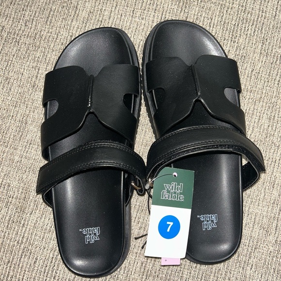 wild fable Shoes - NWT Wild Fable Black Slide Sandals size 7
